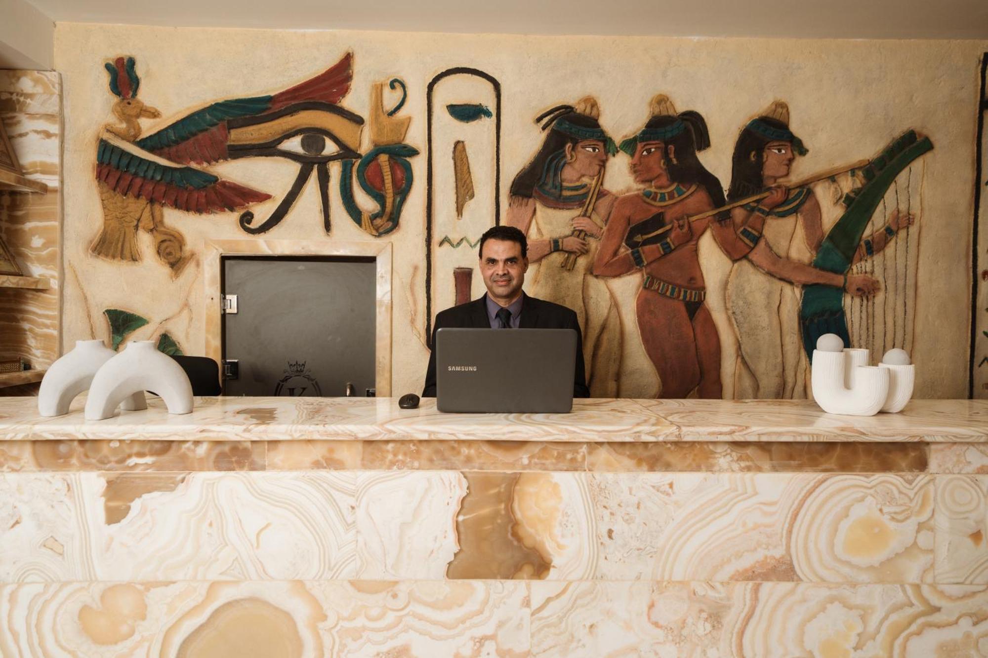 King Pyramids View Hotel Kafret el-Gabal Exteriér fotografie